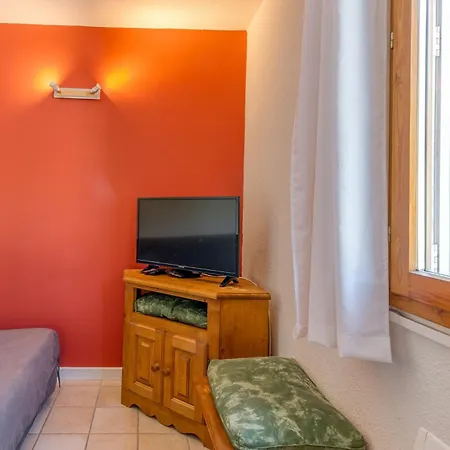 Les Lys Oranges Lägenhet