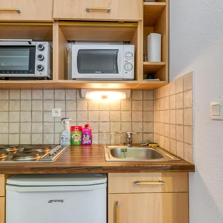 Les Lys Oranges Apartmán *